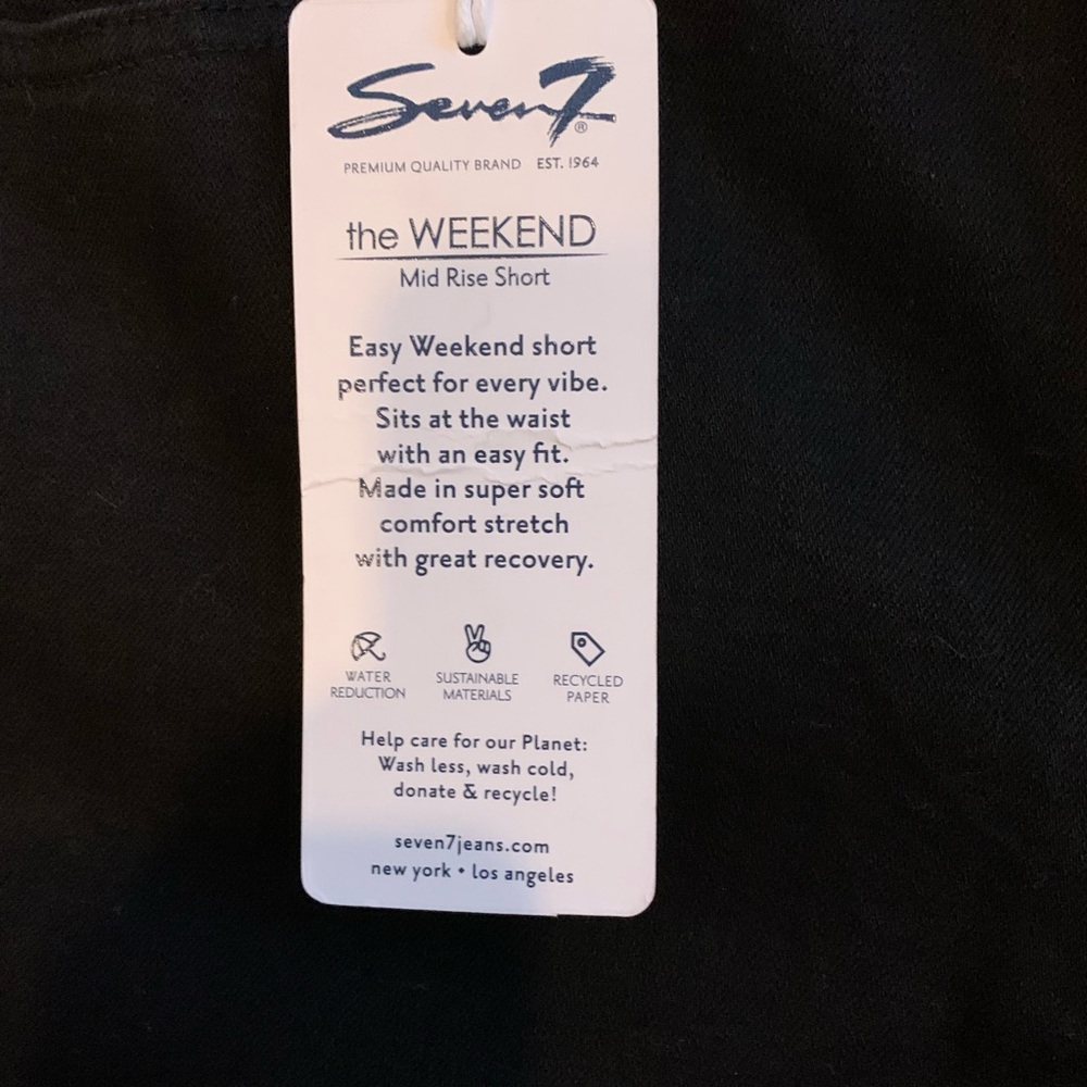 NWT Seven the Weekend Mid Rise Short - Picture 3 of 6
